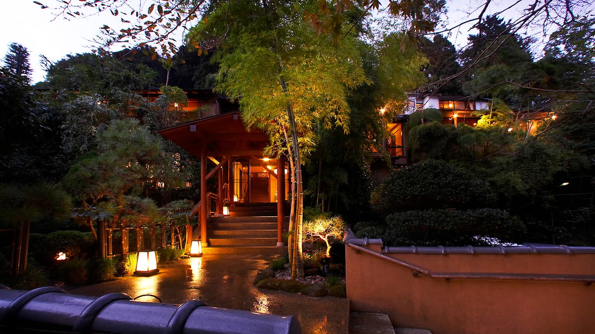 山の茶屋