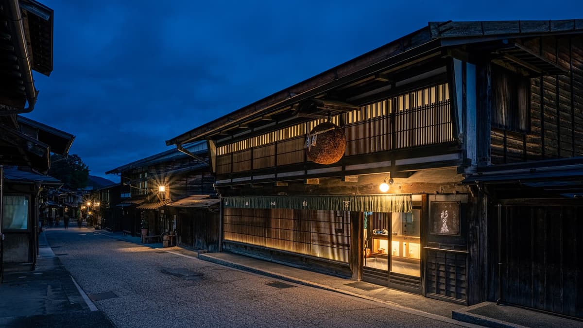 BYAKU Narai