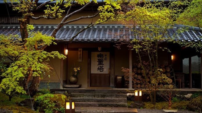 山荘無量塔